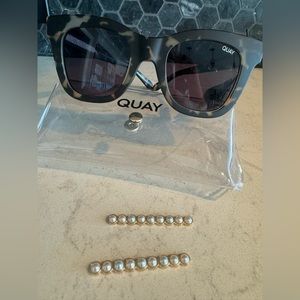 NWT Quay sunglasses with side accessories. Grommet or pearl